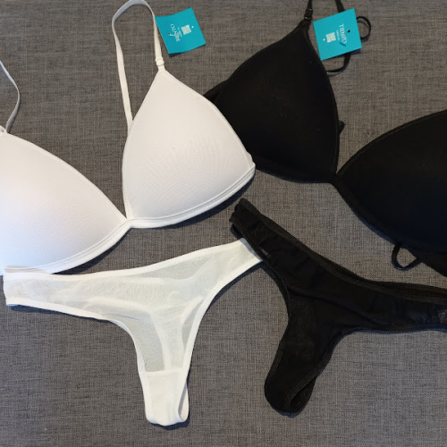 *Tiento Conjunto taza soft triángulo y cola less.